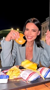 Andreea Popescu, transformare după ce a slăbit 20 de kilograme. Ce operații estetice și-a făcut și cum a decurs recuperarea