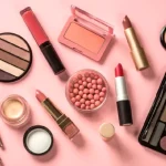 Machiajul cu efect natural câștigă teren. De ce blush-ul, bronzerul și iluminatorul cremos sunt tot mai populare